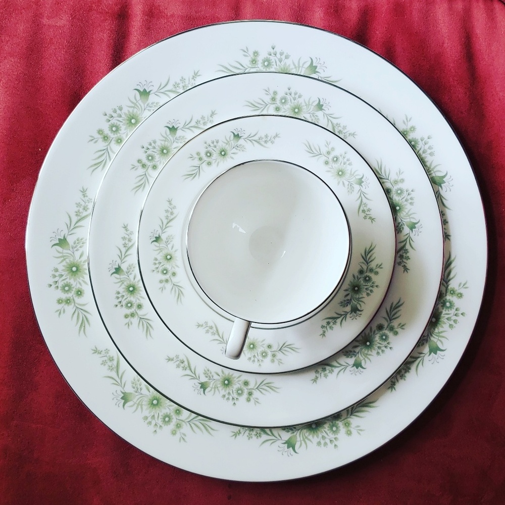 Wedgewood Westbury Dishes